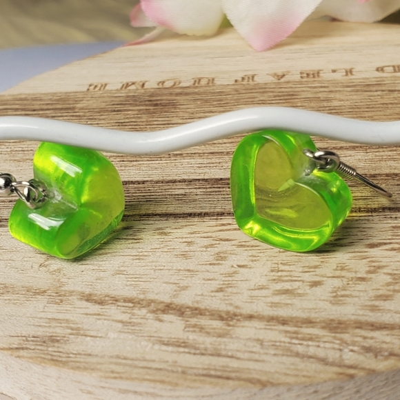 Lot of 5 Fashionable Dangle Earrings (5) - Picture 8 of 10